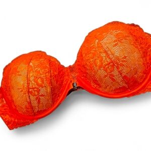 VICTORIA'S SECRET Red Lace Padded Front Magnetic Closure Strapless Bra - 36C